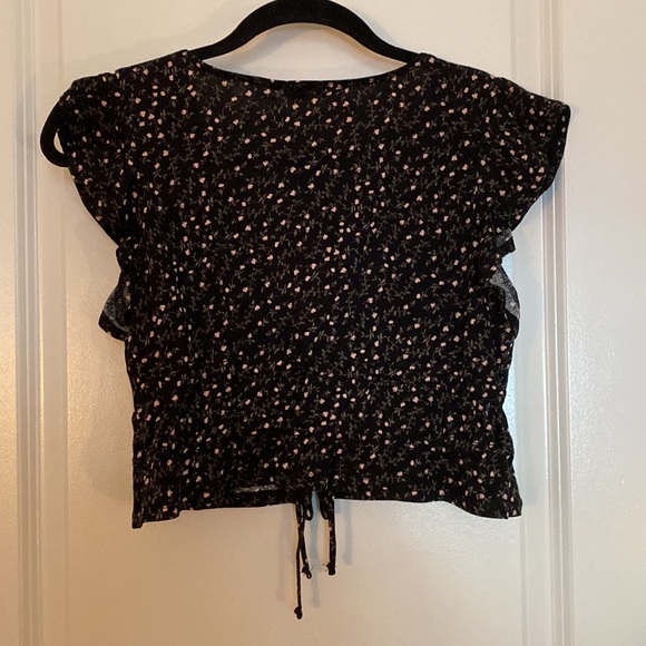 Front Tie Peplum Crop - Picture 2 of 2